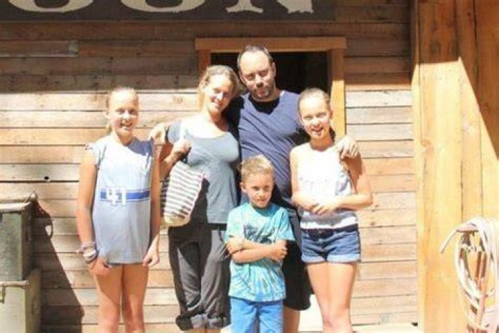 Meet Grace Anne Matthews – Photos Of Dave Matthews’s Daughter With Jennifer Ashley Harper