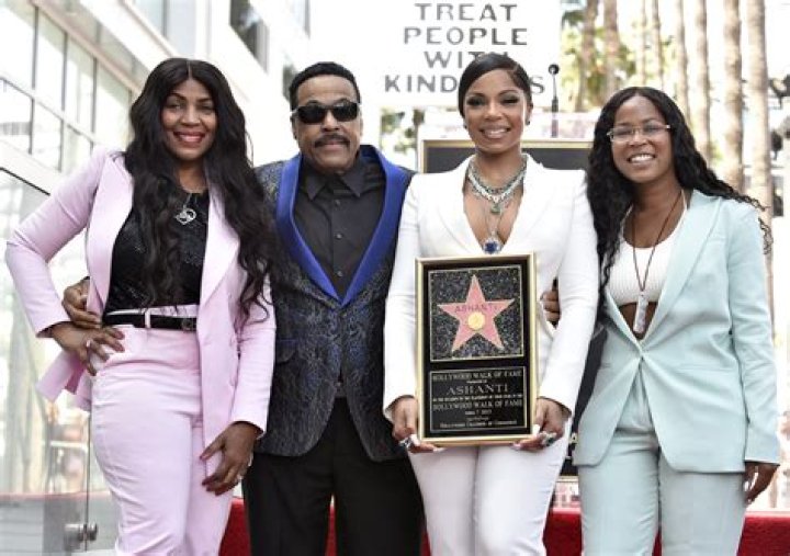 Meet Kenashia Douglas: Ashanti's Sister And Parents 