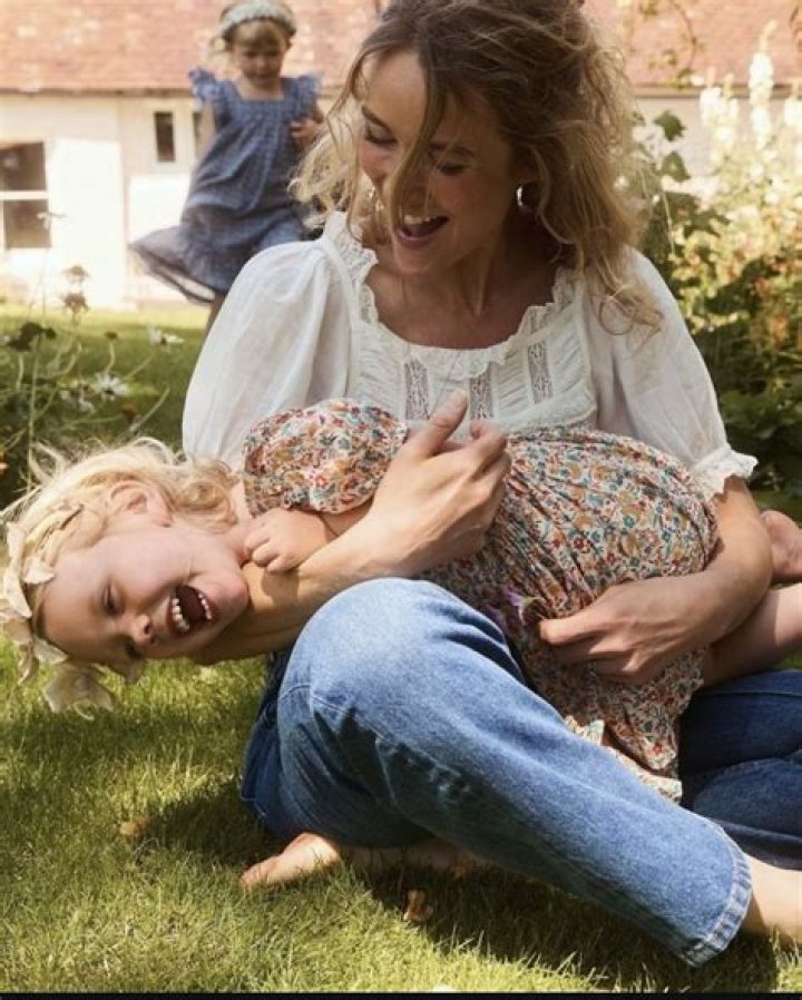 Meet Sadie Grace LeNoble – Photos Of Christina Applegate’s Daughter With Husband Martyn LeNoble