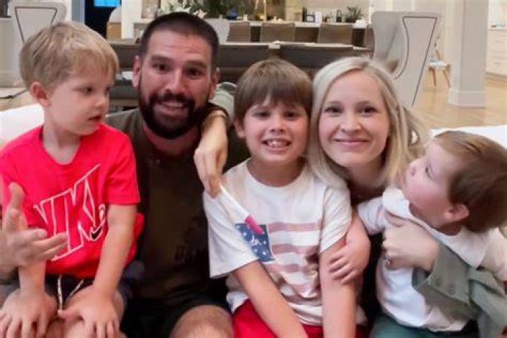 Meet The Mooney Family: Behind The Scenes With Shay Mooney