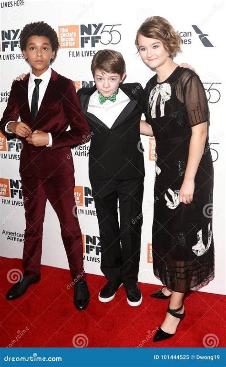Oakes Fegley Parents Michael And Mercedes Tonne Fegley Are Also Actors