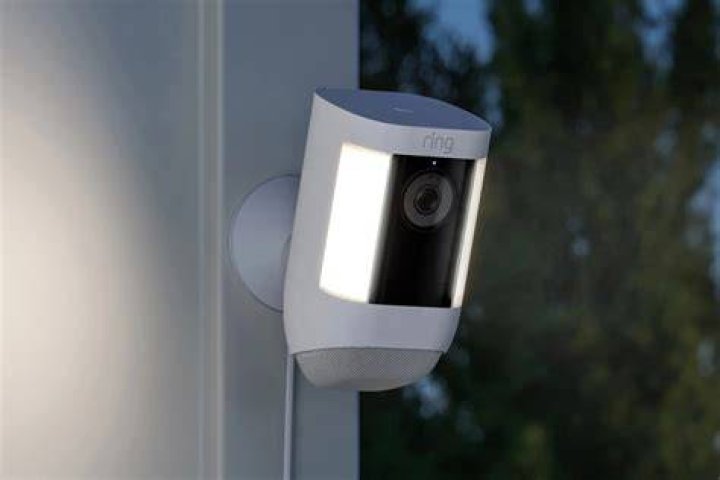 Ring Spotlight Cam Pro vs Ring Floodlight Cam Pro
