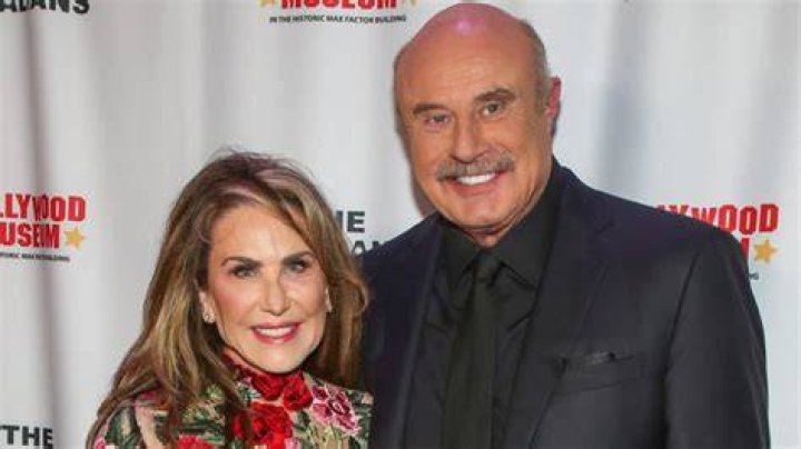 Robin McGraw Does Not Have A Twin Sister But A Brother Called Roger Jameson- Know Her Siblings &amp; Family