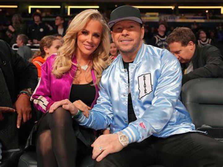 Rumors Of Jenny McCarthy's Impending Divorce Circulate