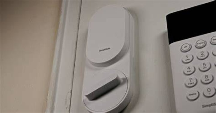 SimpliSafe Smart Lock Review | Beautifully Simple To Install