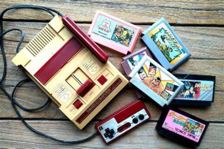 Skip This, Aarachnophobes ... Smuggler Hides Live Spiders Inside Nintendo Cartridges