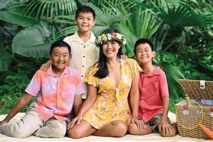 Stephanie Lum Salary, Husband, Married, John Henderson, Age, Hawaii
