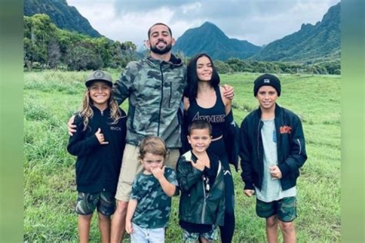 Tahiti Hernandez And Billy Kemper – How Did It All Begin For Bruno Mars’ Sister And The Talented Surfer?