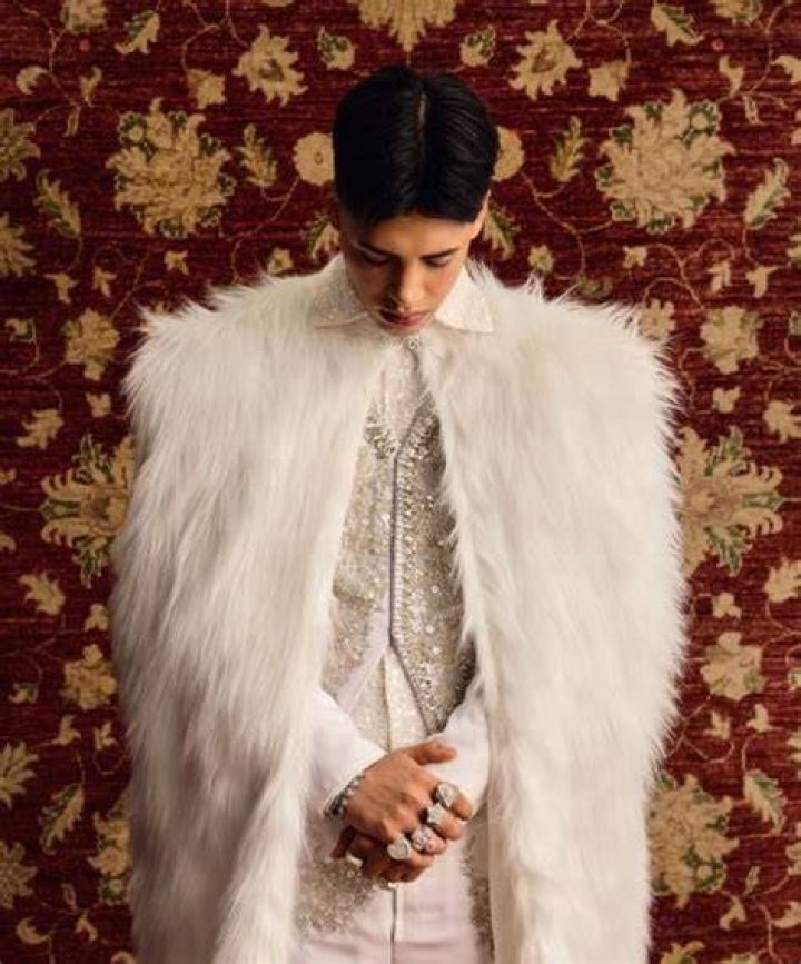 The Impressive Net Worth Of Chilean Artist Cris MJ: A Behind-the-Scenes Look