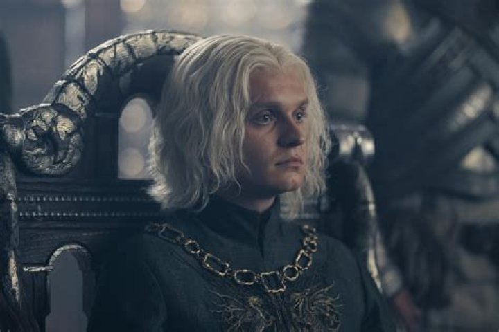 Tom Glynn-Carney Might Be Gay But Has Never Come Out, Partner Family And Net Worth