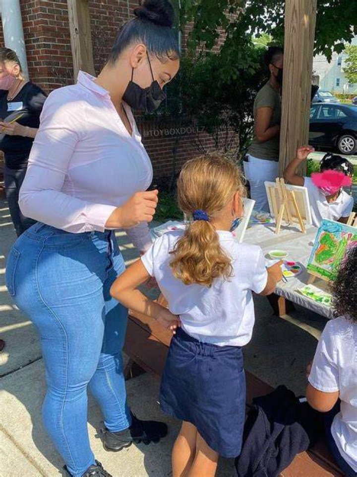 Toyboxdollz Surgery Details And Real Name: Why Is The New Jersey Arts Teacher Fired?
