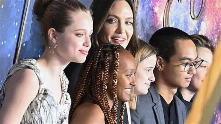 Understanding Shiloh Jolie-Pitt's Gender Identity: A Journey Of Self-Discovery