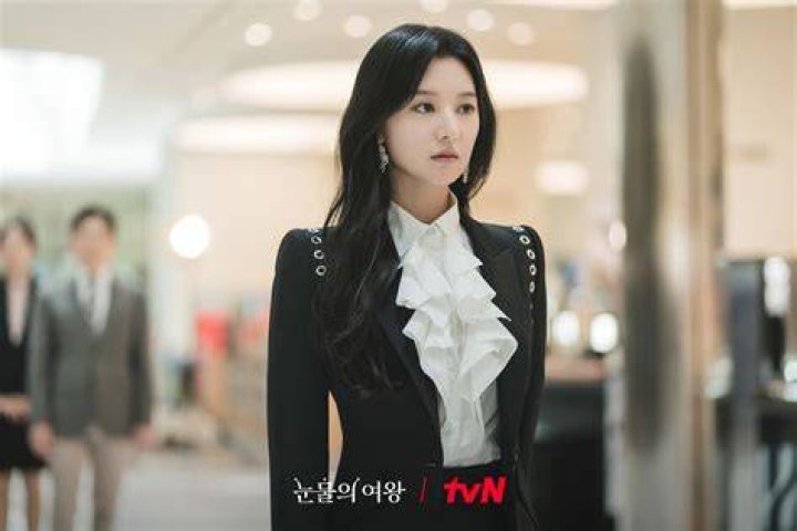 Unraveling Kim Ji Won's Dating Status: Fact Or Fiction?