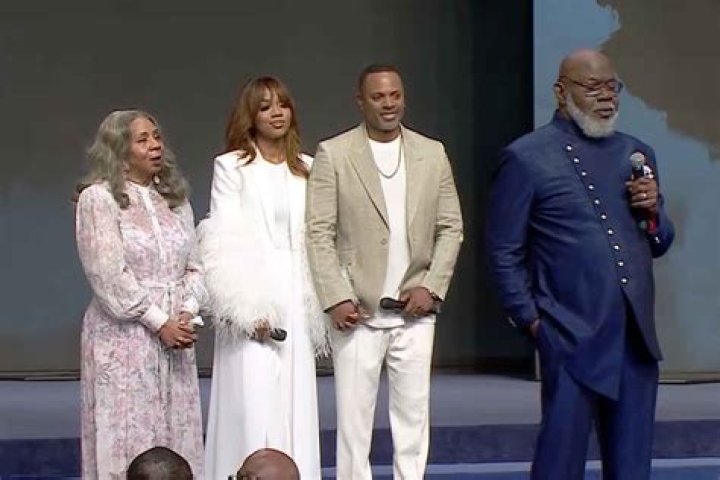 Unraveling The Marital Status Of T.D. Jakes: Is He Still Married?