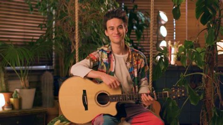 Unraveling The Mystery: Does Jacob Collier Have A Girlfriend?