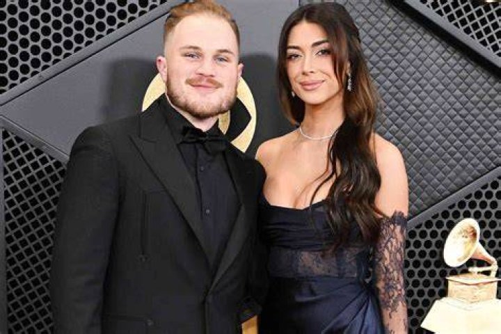 Unraveling The Mystery: Does Zach Bryan Have A Wife?