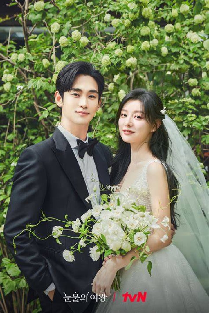 Unraveling The Mystery: Who Is Kim So Hyun Dating?
