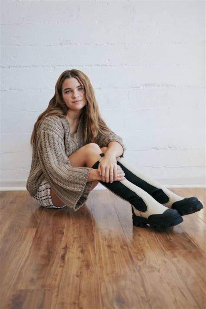 Unveiling Raegan Revord's Height: A Closer Look At The Rising Star