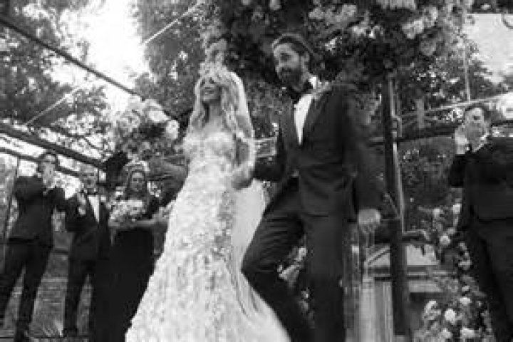Unveiling Ryan Bingham's New Wife: A Journey Of Love