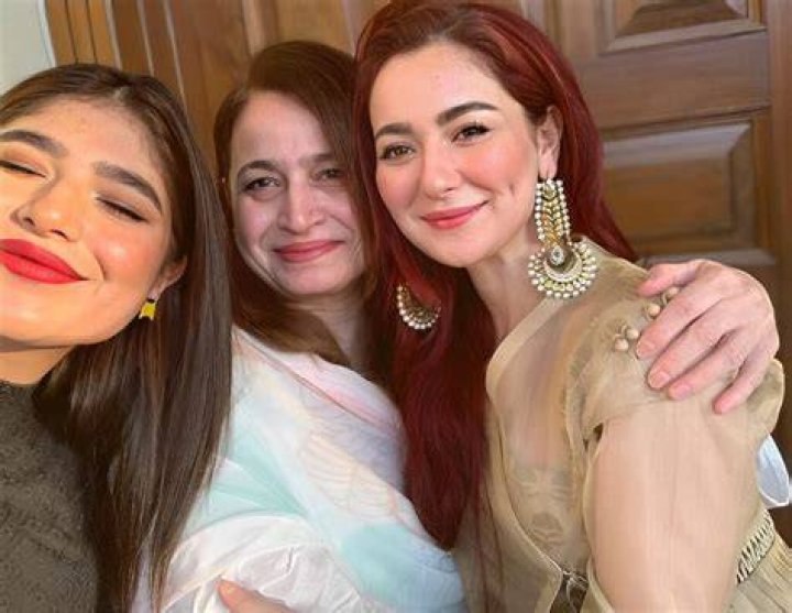 Unveiling The Mystery Behind Hania Amir's Mother Name