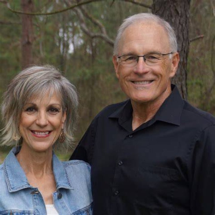 Unveiling The Mystery: Is Jenny Howarth Married?