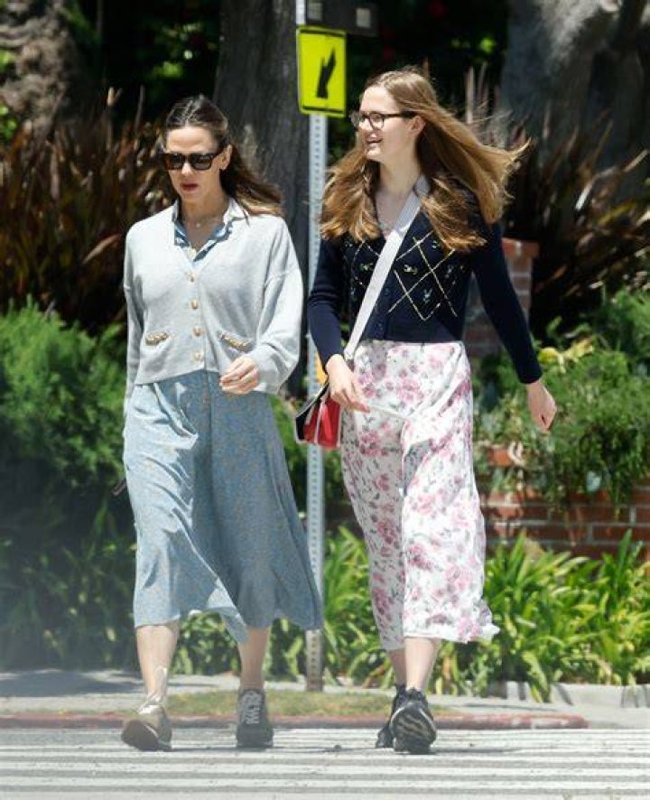 Unveiling The Truth: Is Actress Jennifer Garner James Garner's Daughter?