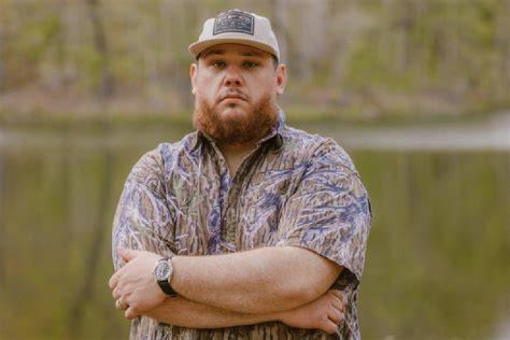 Unveiling The Truth: Was Luke Combs In The Military?