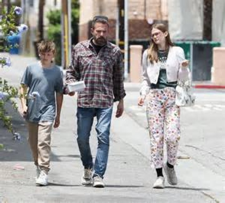 Violet Affleck Height: How Tall Is Ben Affleck's Daughter In 2023?
