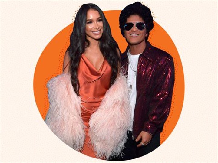 What disease does Bruno Mars have?