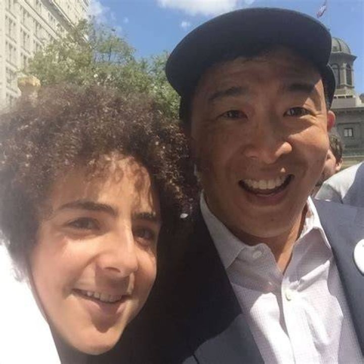 Who Is Elisha Henig Parents? Elisha Henig Ethnicity, Family, Race, Mr Robot