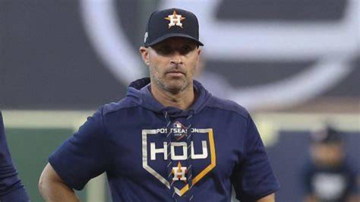 Who Is Joe Espada’s Wife Pamela Dearth-Espada? Joe Espada Salary, Net Worth, Mets, Contract