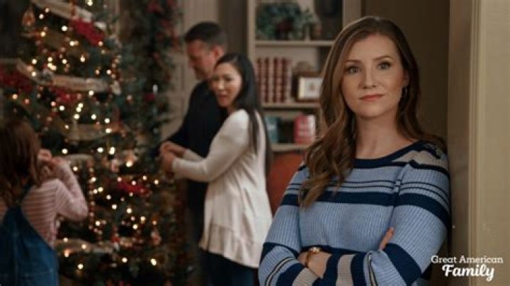 Who Is Shae Robins? Meet The Cast Of Hot Chocolate Holiday On Instagram
