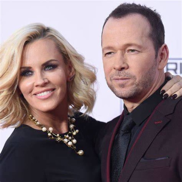 Why Is Jenny McCarthy And Donnie Wahlberg Getting A Divorce?